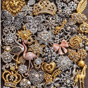 BROOCHES Surprise Mystery Jewellery Lot Gold/Silver Tones Rhinestones Resin READ